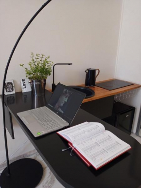 Studio Minimalist